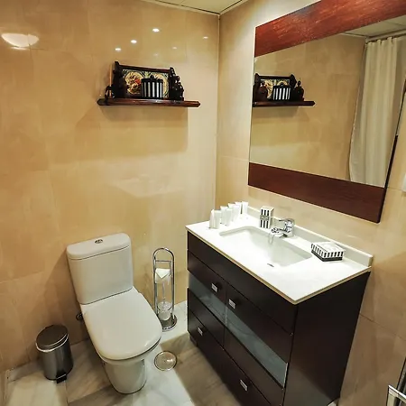 Acogedor Apartamento Junto A Calle Larios By Renthas