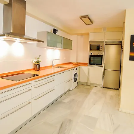Acogedor Apartamento Junto A Calle Larios By Renthas * Malaga
