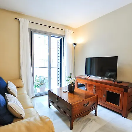 Acogedor Apartamento Junto A Calle Larios By Renthas